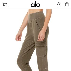 ALO 7/8 Cargo sweat pants  * New with tags*